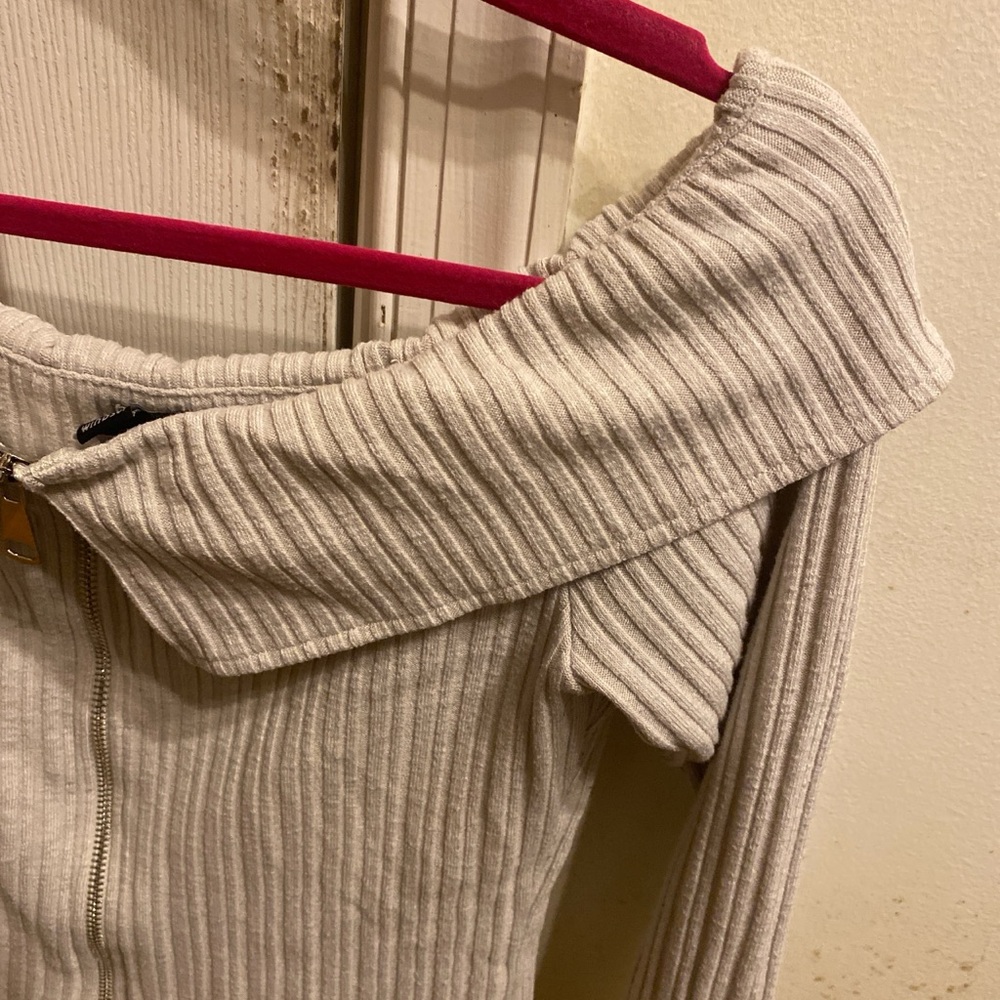 Gray Ribbed Off-Shoulder Sweater - Picture 3 of 3